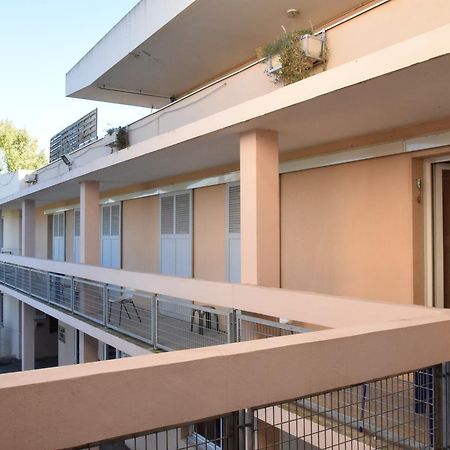 Auberge De Jeunesse Jas De Bouffan Aix-en-Provence Exteriör bild